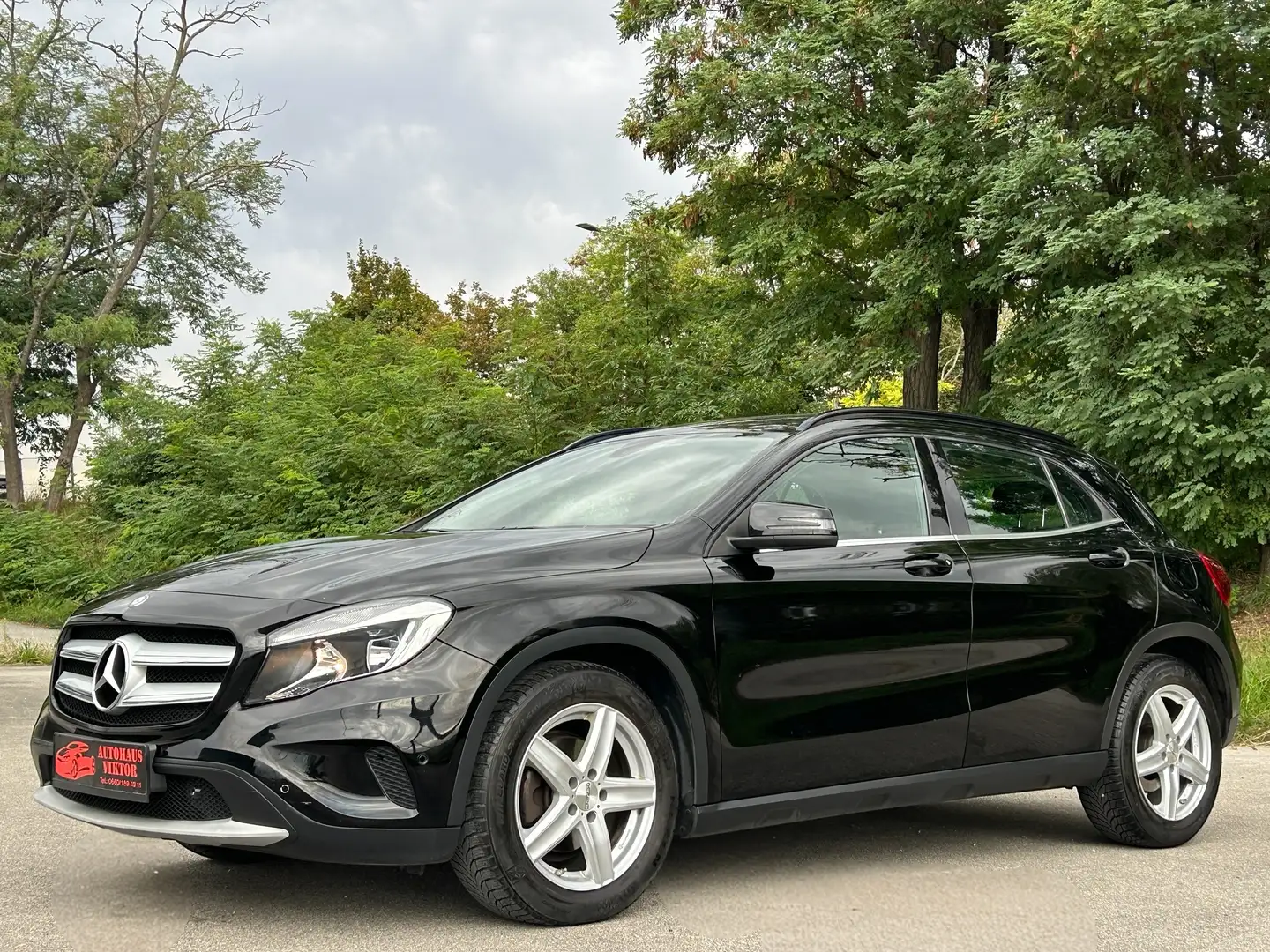 Mercedes-Benz GLA 180 GLA 180 CDI Aut.*12 MONATE GARANTIE* Schwarz - 2