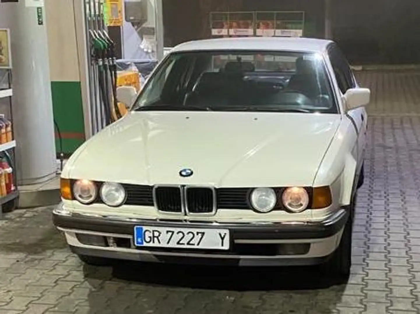 BMW 735 735i Білий - 1