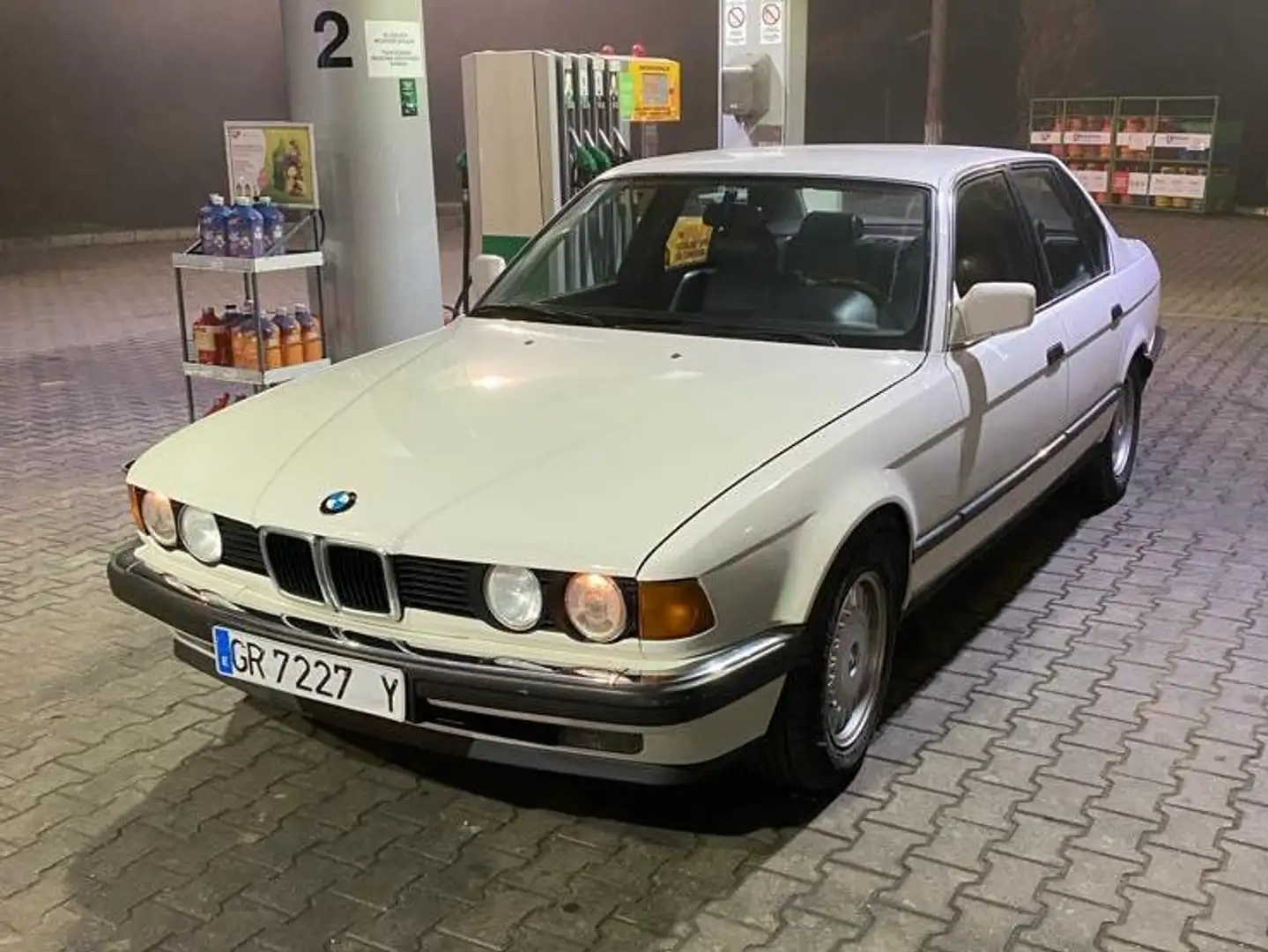 BMW 735 735i Bílá - 2