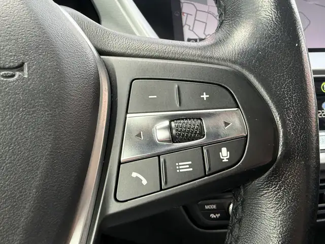 BMW 2 Series view 13