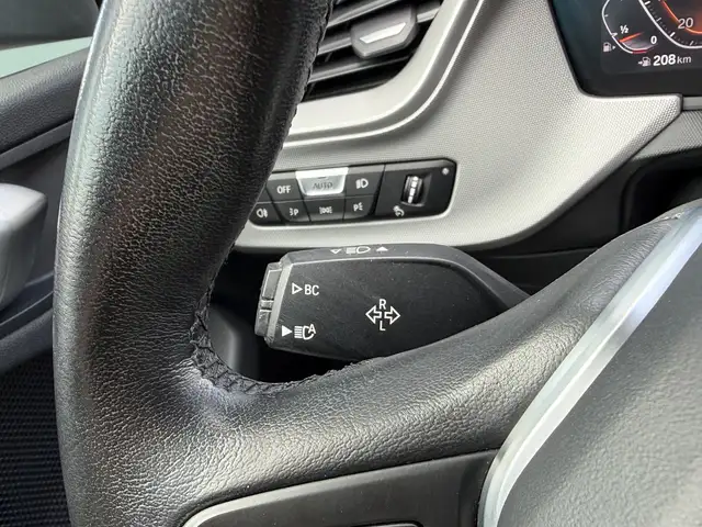 BMW 2 Series view 10