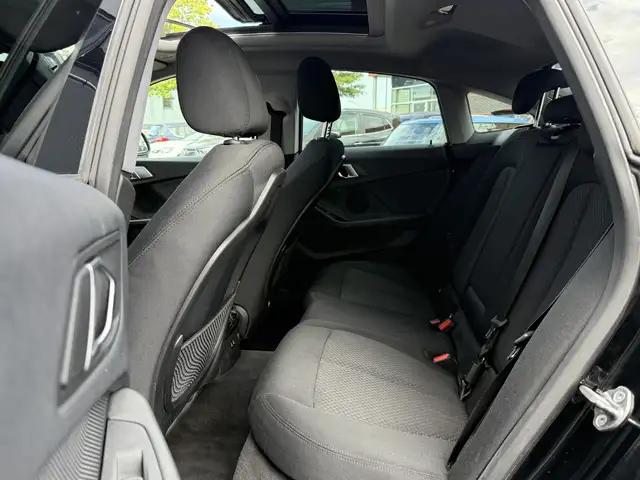 BMW 2 Series view 6