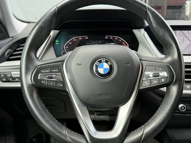 BMW 2 Series view 12