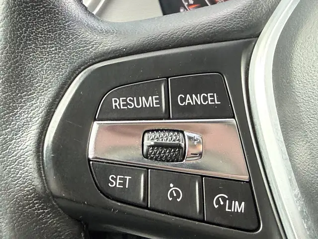 BMW 2 Series view 11