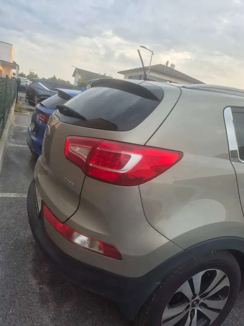 Kia Sportage Sportage Active Pro 2,0 CRDi 4WD DPF Aut. Active Pro Grau - 2