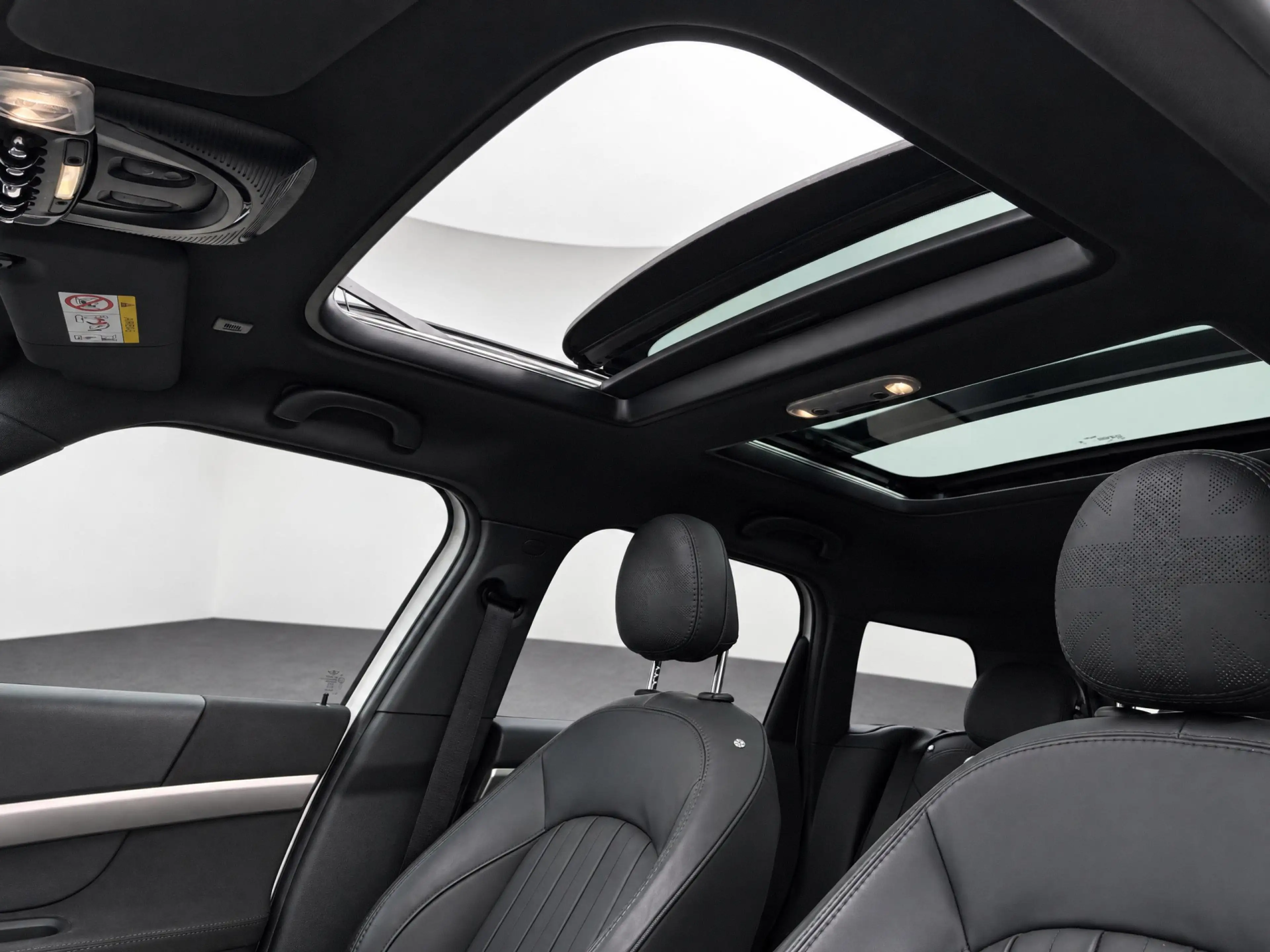 MINI Cooper SE Countryman ALL4 Automaat / Panoramadak / Comfort Access / Ach — photo 12