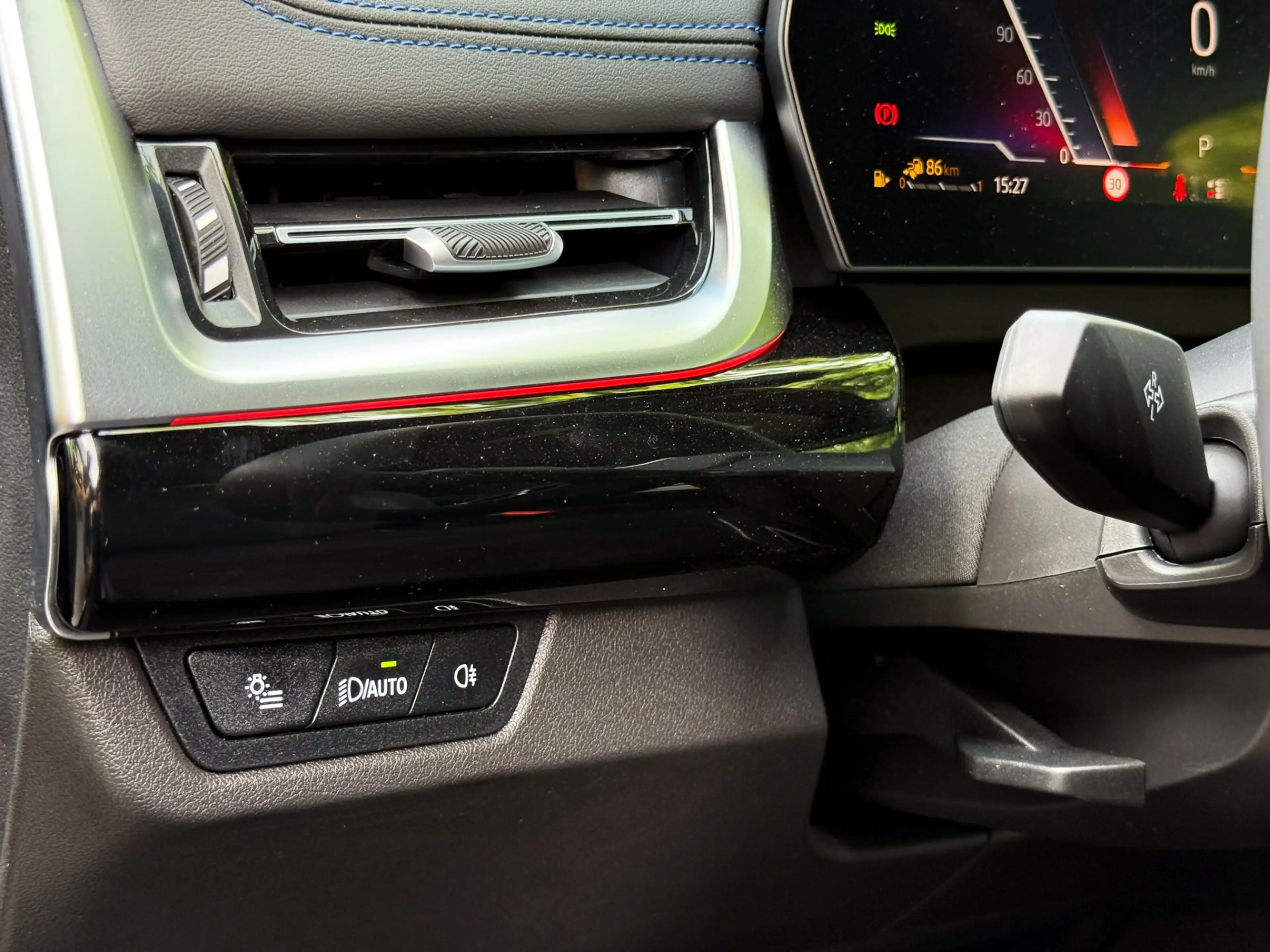 BMW 230 230e xDrive Active Tourer — photo 11