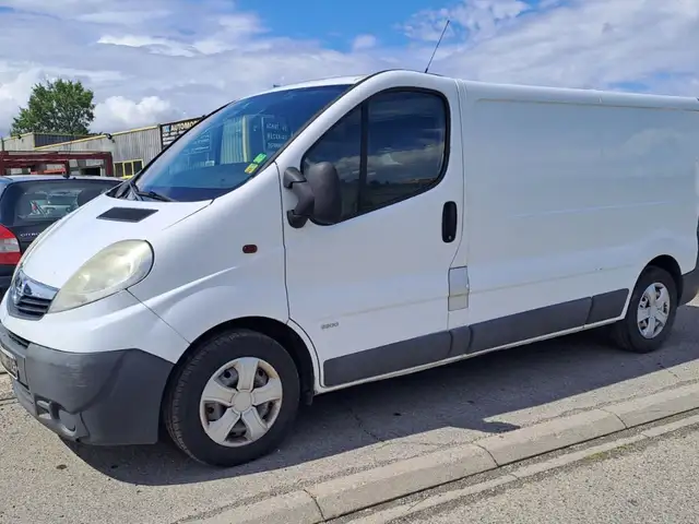 Opel Vivaro A Fourgon Phase 2 2.5 CDTI Fourgon court 145 cv