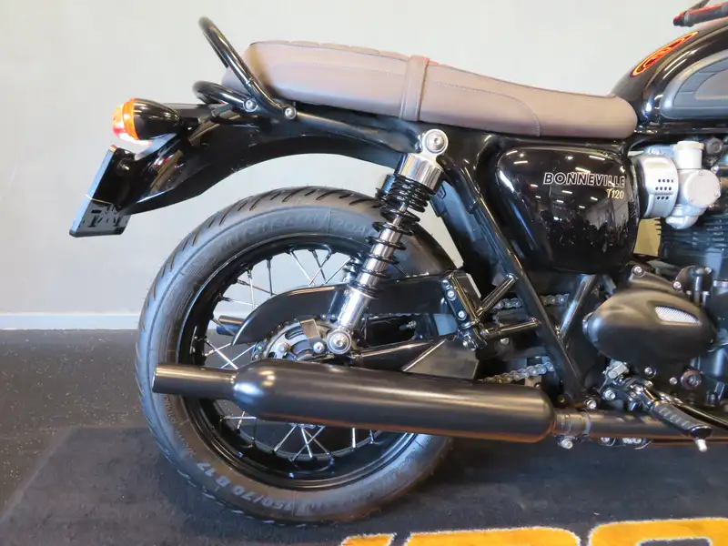Triumph Bonneville - foto 8