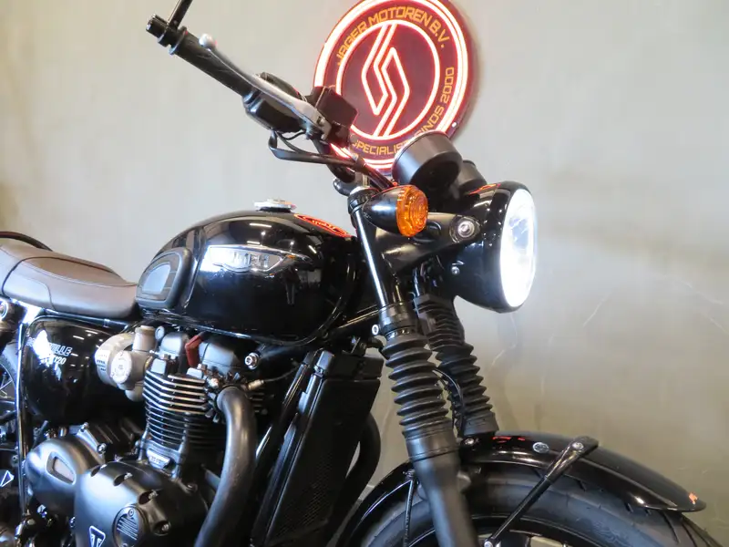 Triumph Bonneville - foto 5