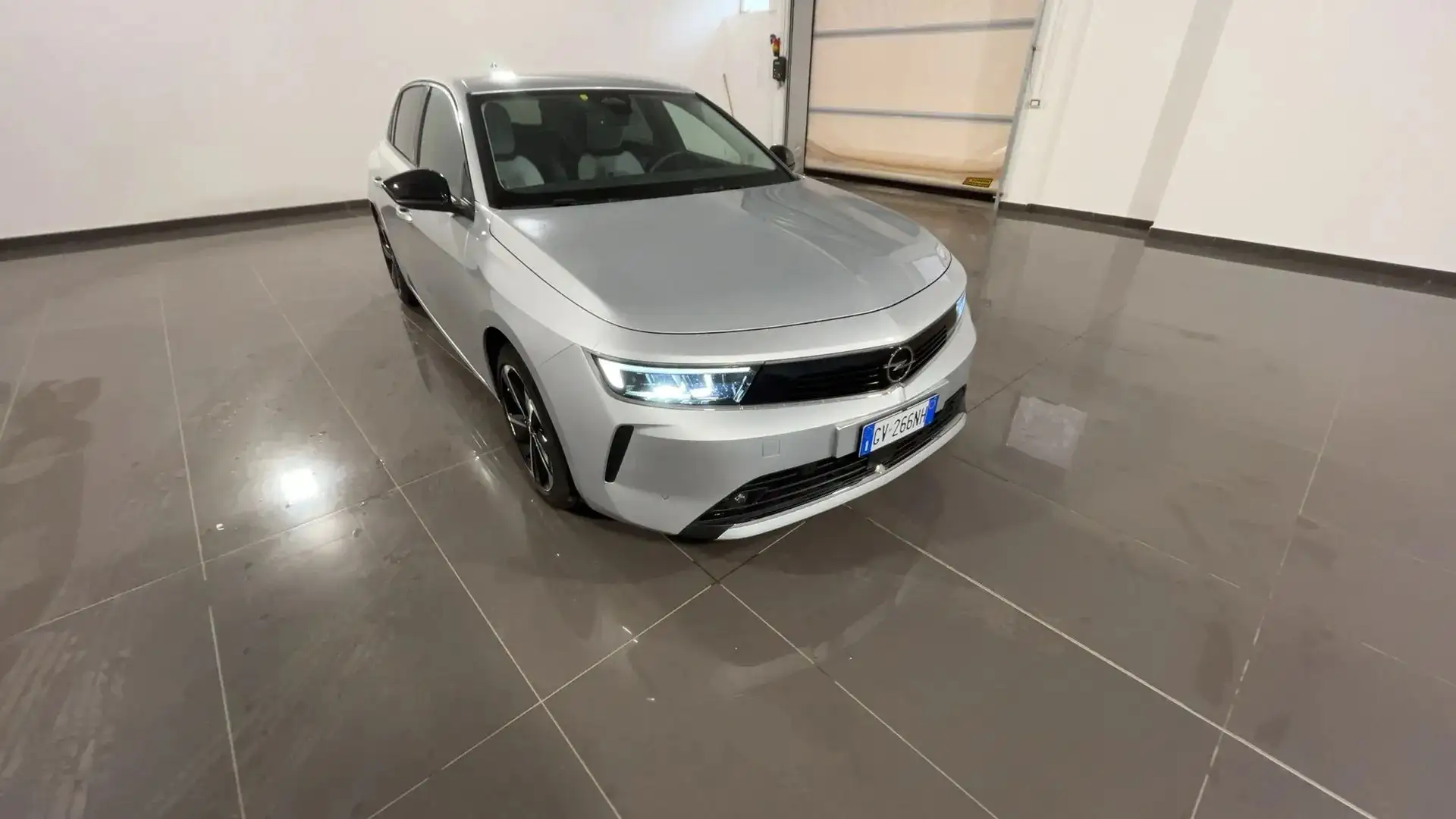Opel Astra Astra 1.5 Business Elegance s&s 130cv at Silber - 2
