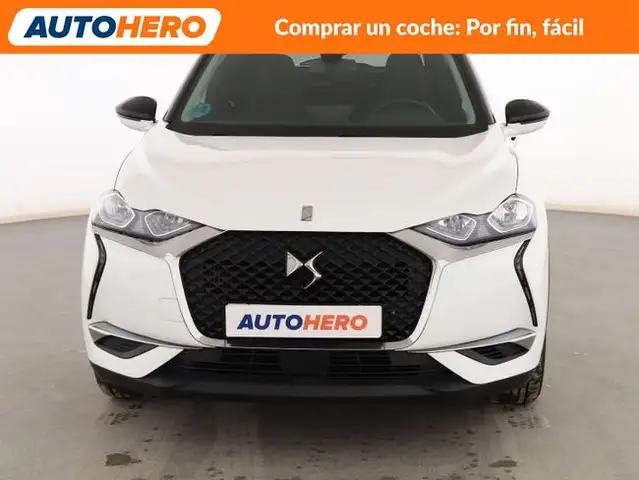 DS Automobiles DS 3 view 9