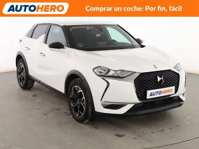 DS Automobiles DS 3 view 8