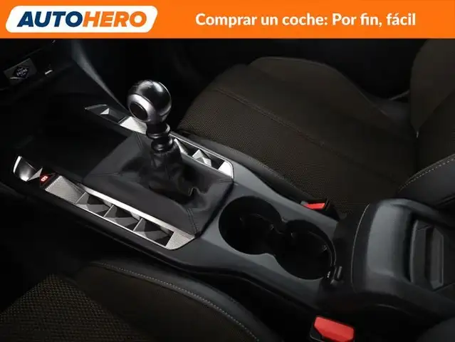 DS Automobiles DS 3 view 29