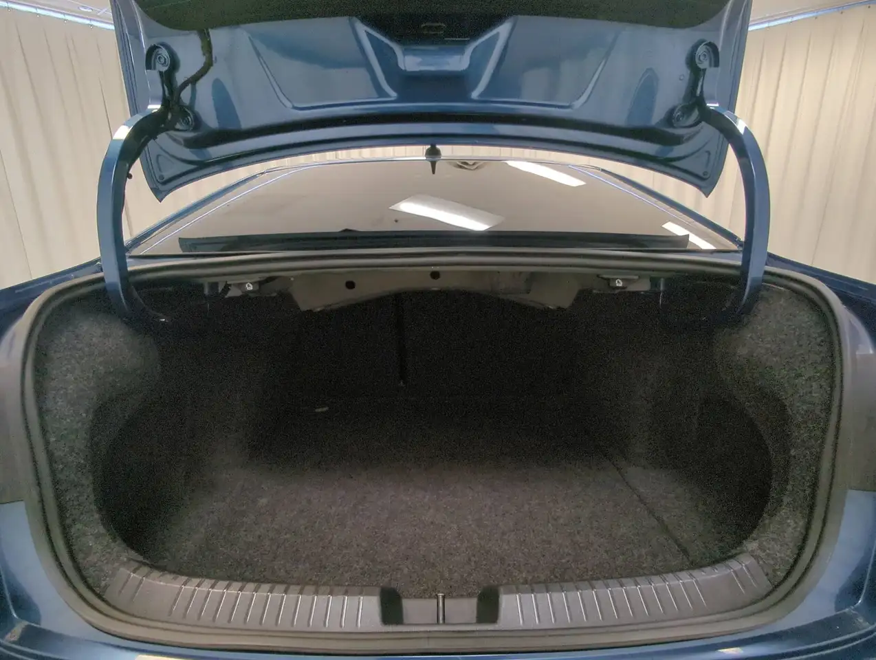 Volkswagen Jetta снимка Volkswagen Jetta