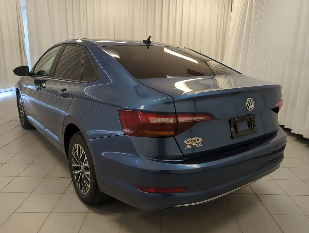Volkswagen Jetta снимка Volkswagen Jetta