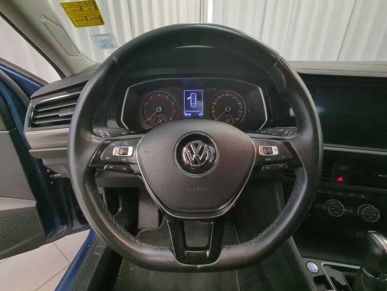 Volkswagen Jetta снимка Volkswagen Jetta