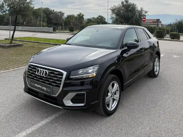 Audi Q2 view 3