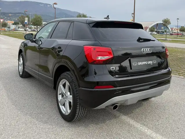 Audi Q2 view 5
