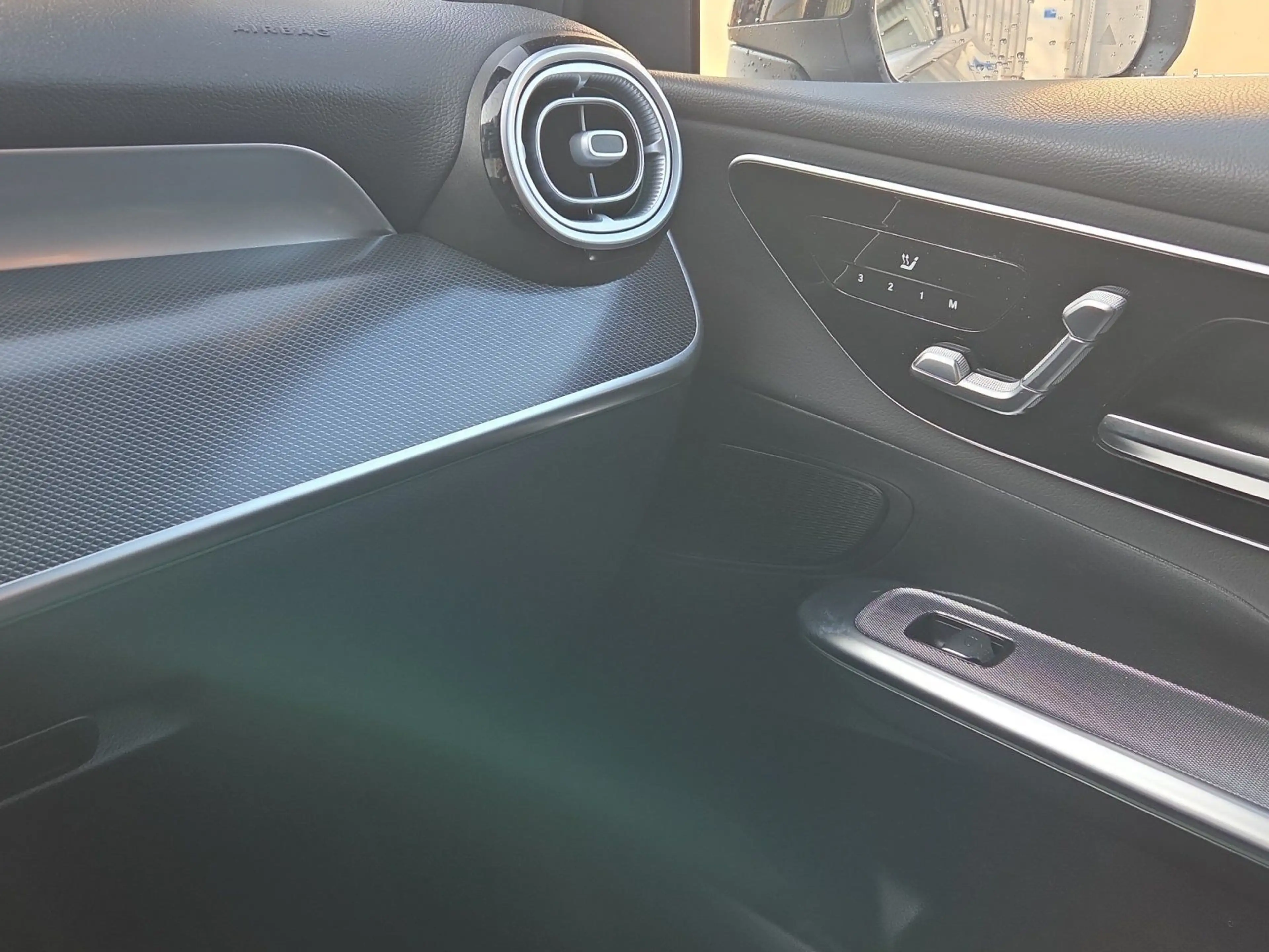 Mercedes-Benz GLC 200 4M AVANTGARDE EDITION+AHK+DISTR+360°+TOT — photo 10