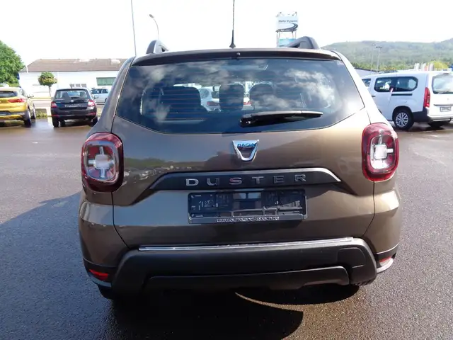 Dacia Duster view 5