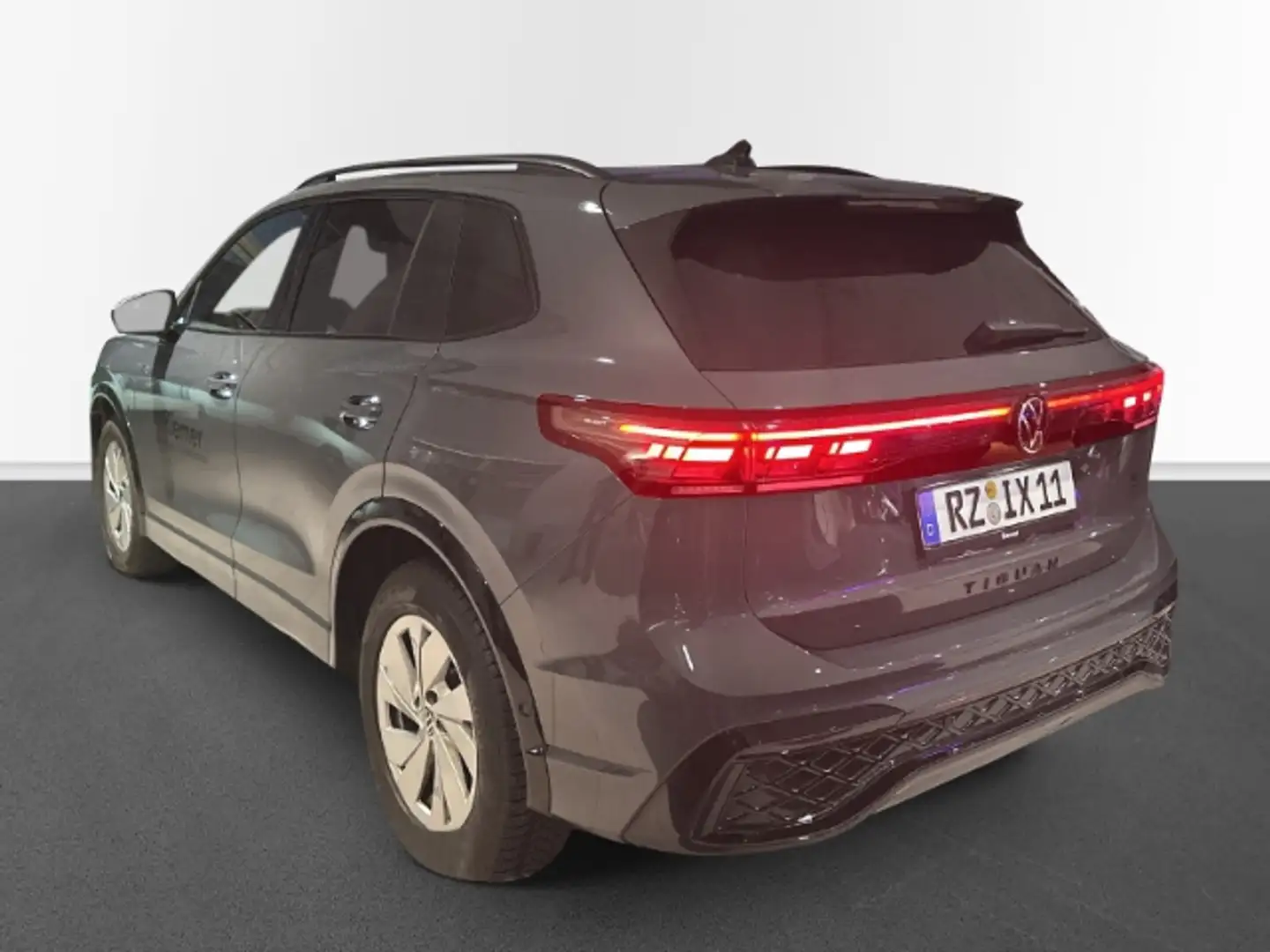 Volkswagen Tiguan R-Line 2.0TDI 110kW DSG S'HZG+AHK+PANO HUD Grau - 2