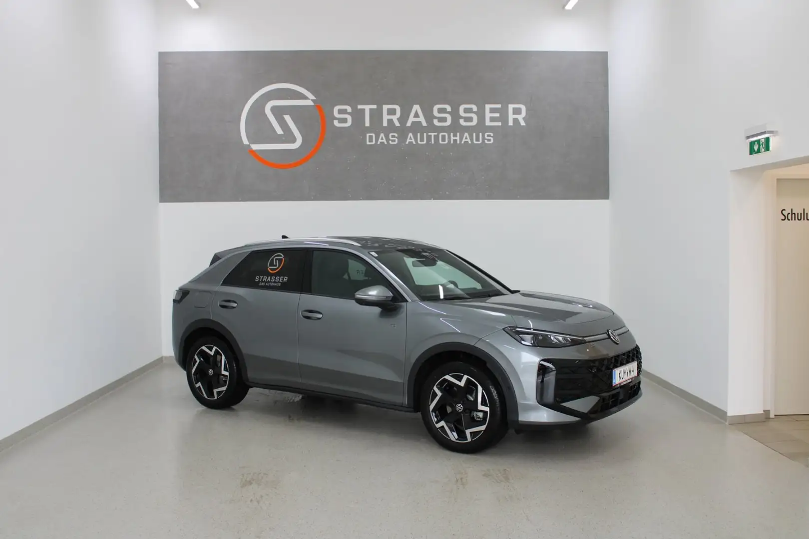 Volkswagen T-Roc R-Line eTSI DSG Grau - 1