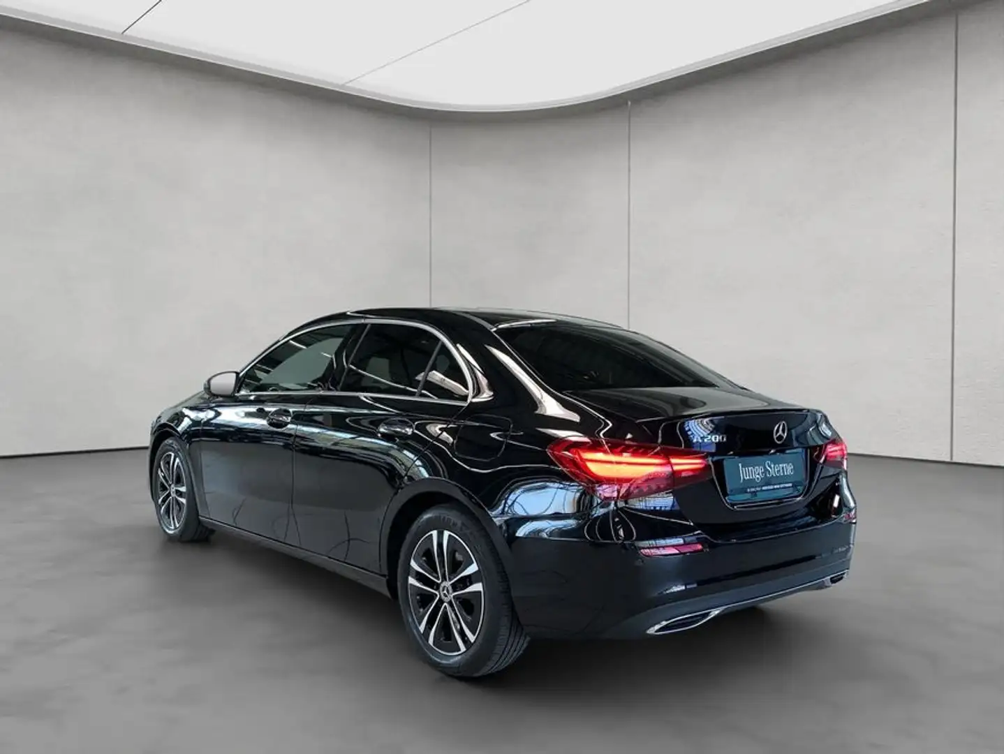 Mercedes-Benz A 200 A-Klasse Black - 2