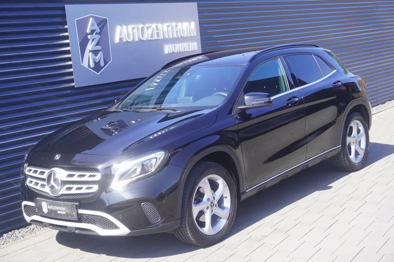 Mercedes-Benz GLA 200 AUTOMATIK|NAVI|LED|KAMERA|AHK|TEMPOMAT| Nero - 2