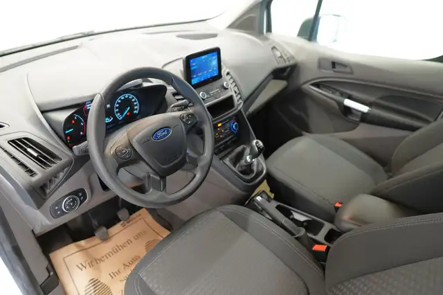 Ford Transit Connect view 13