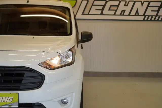 Ford Transit Connect view 10