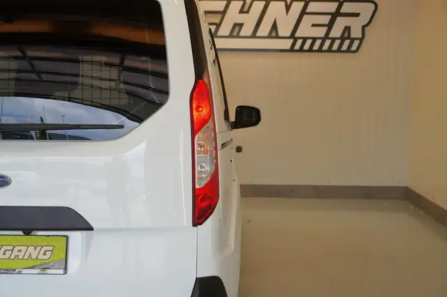 Ford Transit Connect view 6
