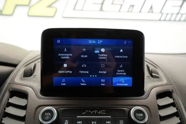 Ford Transit Connect view 27