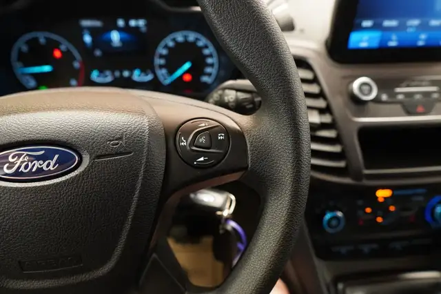 Ford Transit Connect view 23