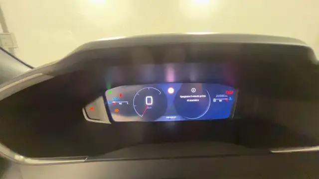 Peugeot 2008 view 16
