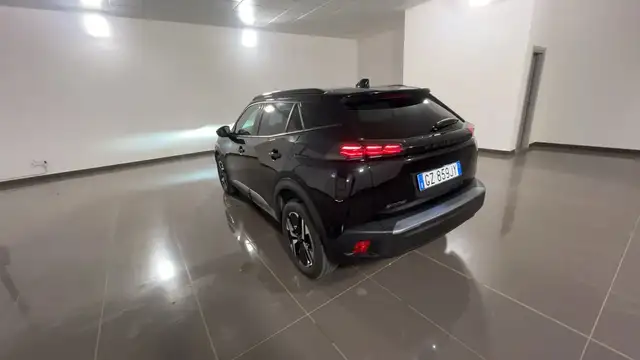 Peugeot 2008 view 11