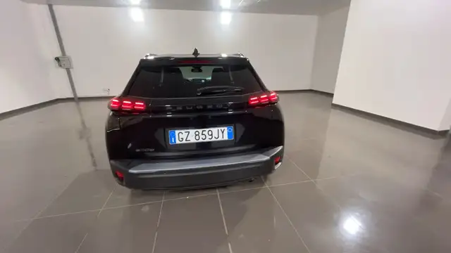 Peugeot 2008 view 10