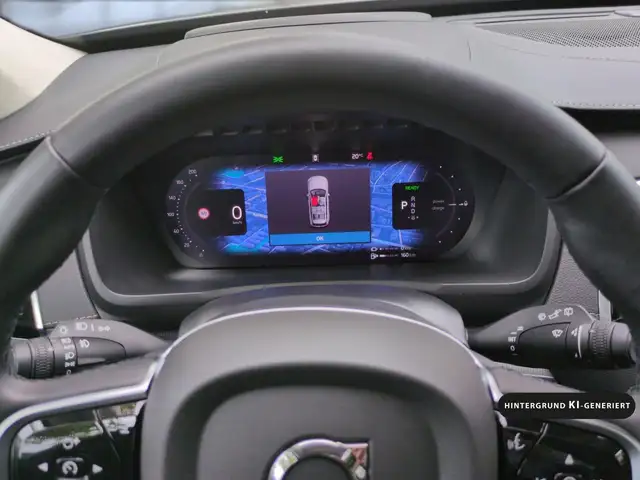 Volvo XC90 view 15
