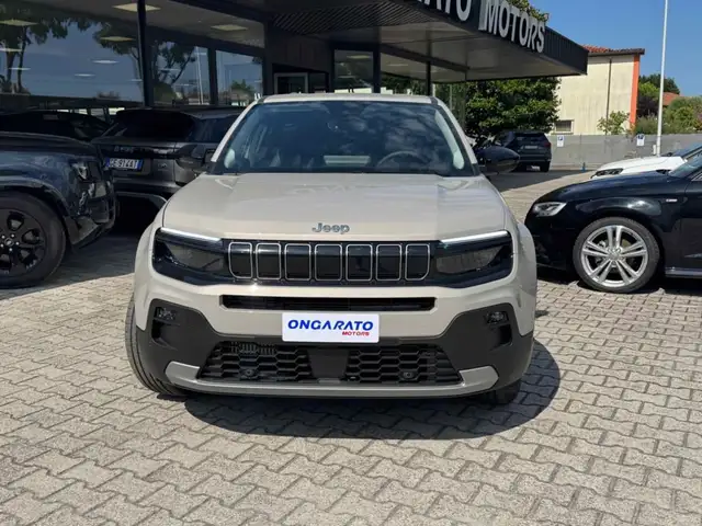 Jeep Avenger view 4