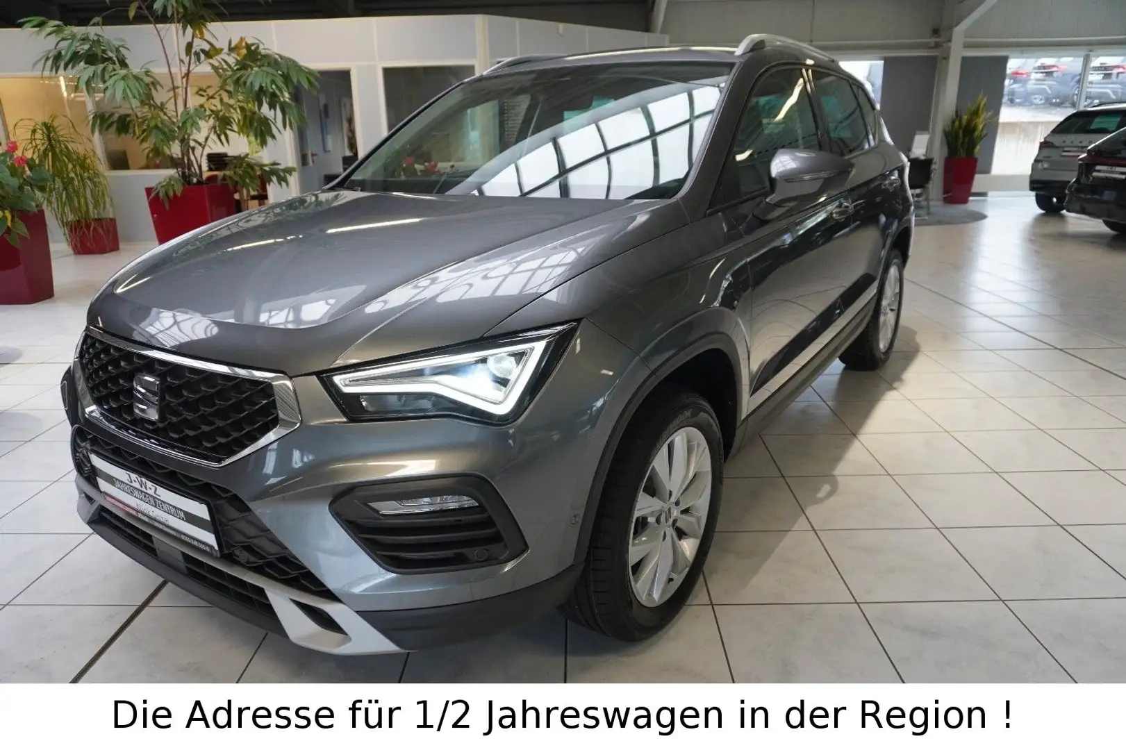 SEAT Ateca Style 1.5 TSI DSG*AHK*LED*ACC*NAVI*KAMERA* Grau - 1