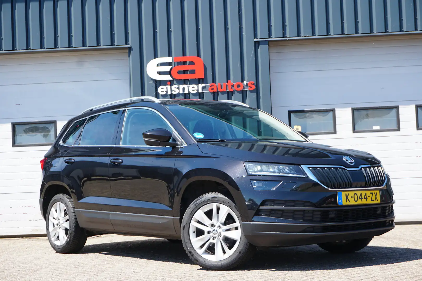 Skoda Karoq 1.0 TSI Business Edition Plus | CAMERA | FULL LED Zwart - 2