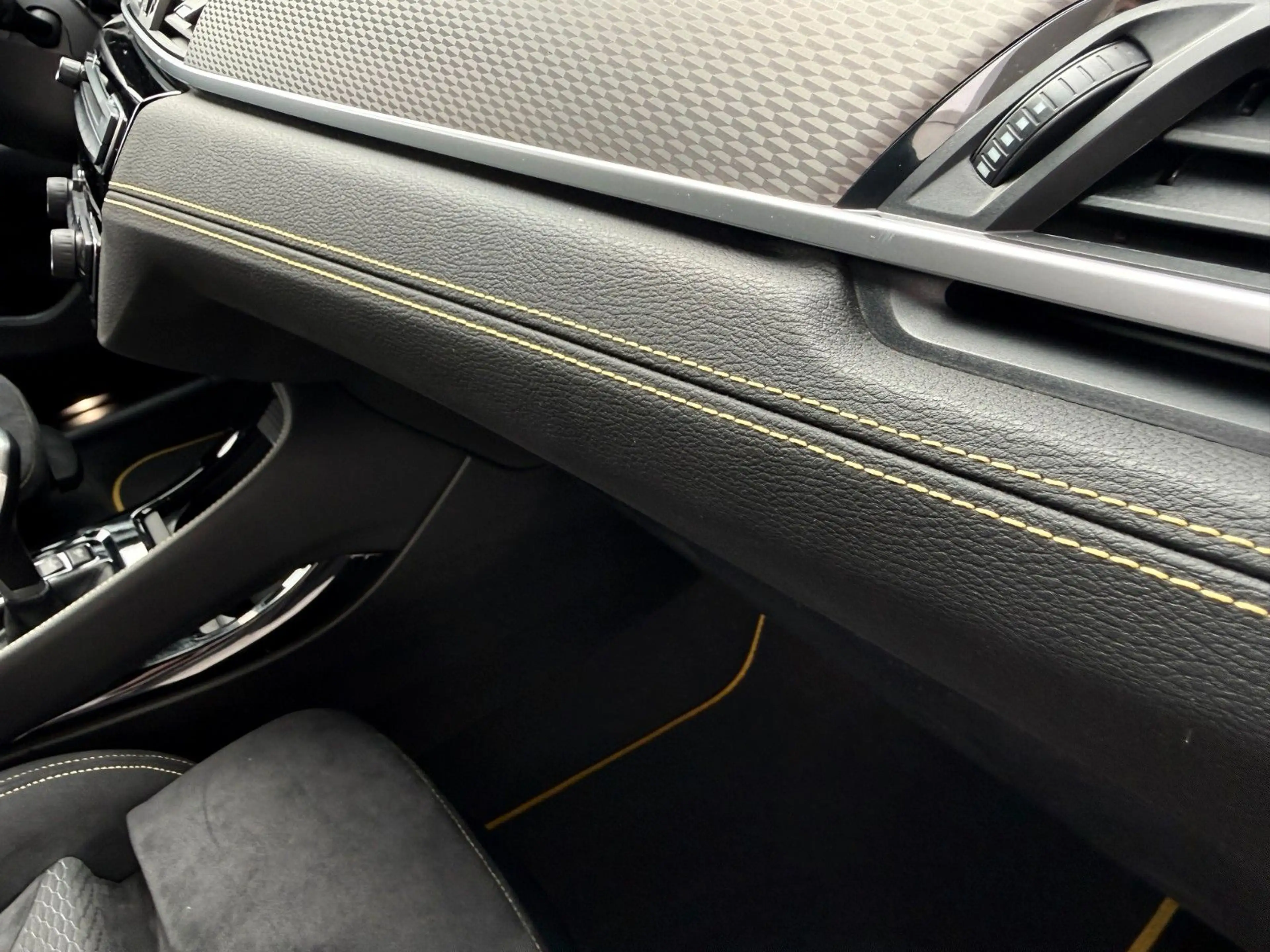 BMW X2 xDrive20d M Sport X ACC AHK Lenkradhz. HeadUp — photo 13