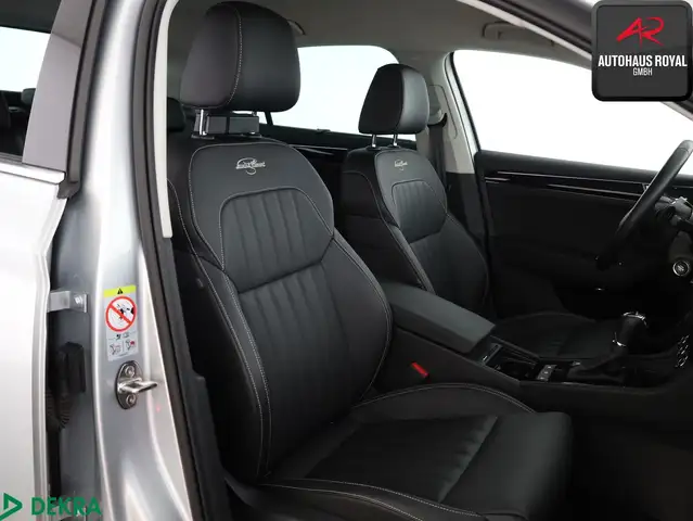 Skoda Superb view 12
