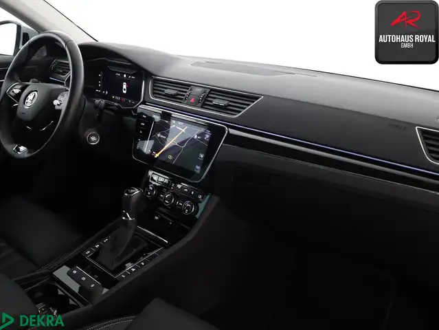 Skoda Superb view 11