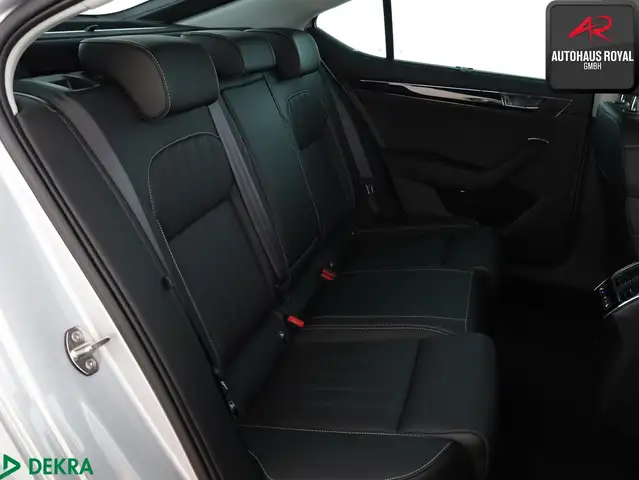 Skoda Superb view 13