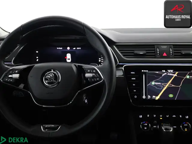Skoda Superb view 10