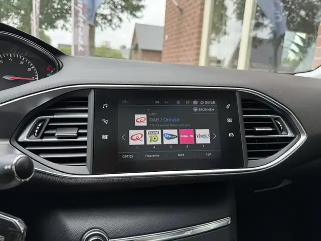 Peugeot 308 view 19