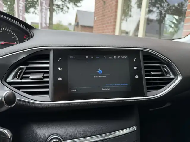 Peugeot 308 view 21