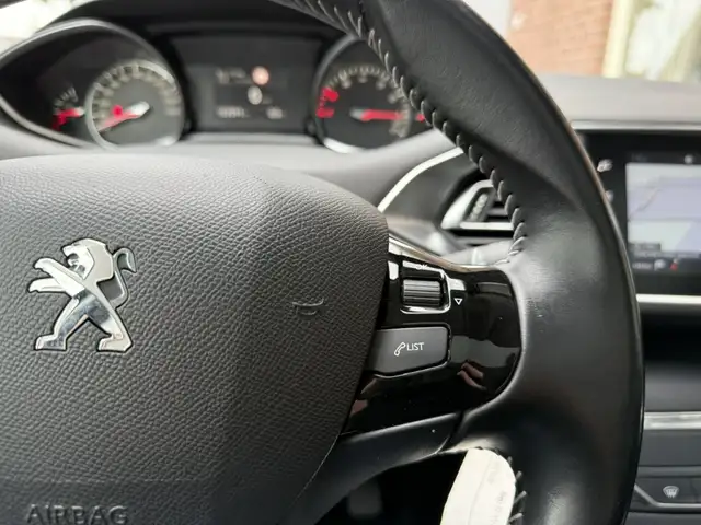 Peugeot 308 view 29