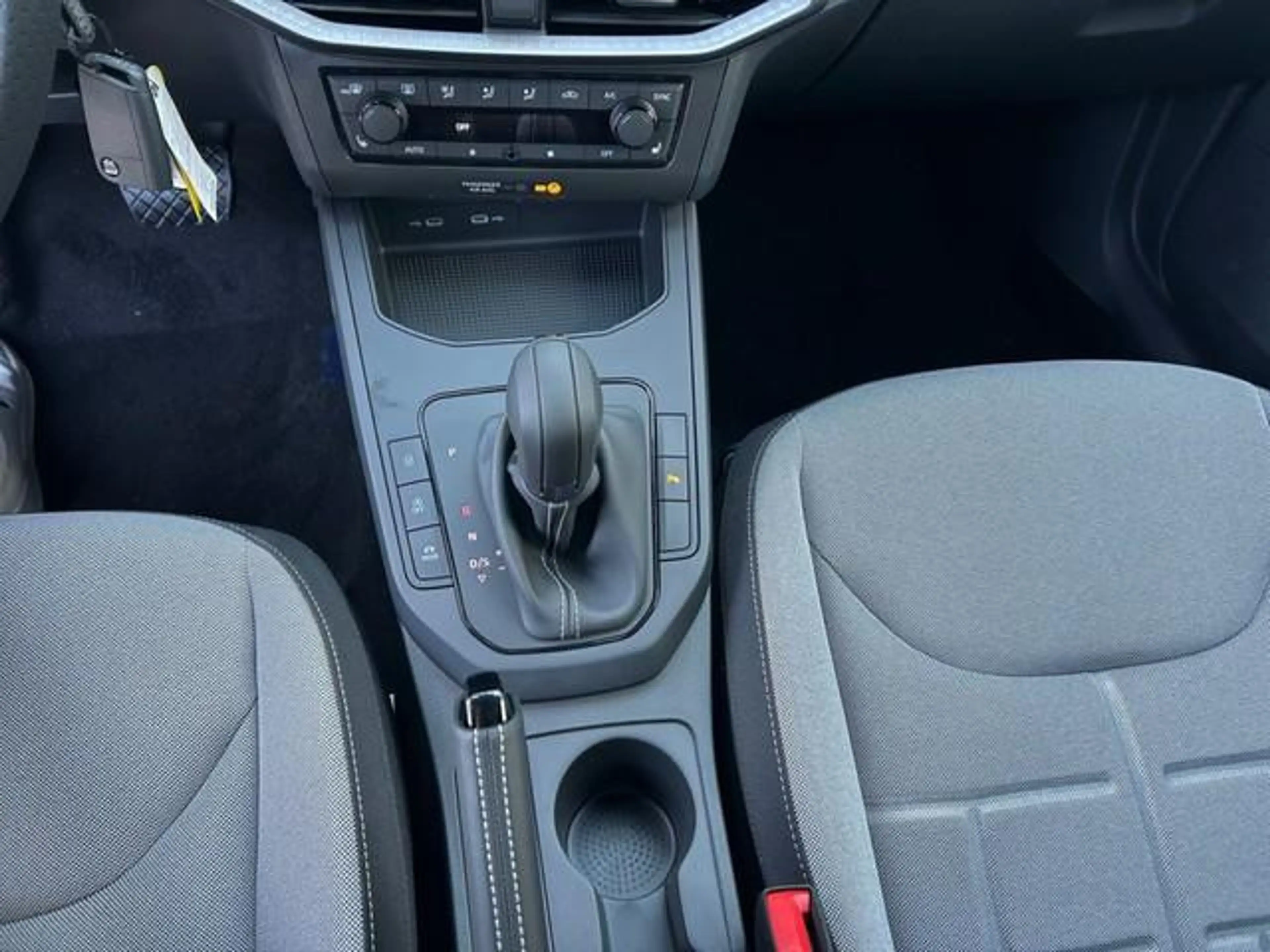 SEAT Ibiza IBIZA FR 1.0 TSI DSG Kamera Navi — photo 4